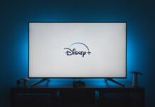 Disney+ Unveils ‘Yellow Mirror’: The Simpsons’ Dark Tech Anthology Explores AI and Reality Alt text image for Simpsons Yellow Mirror
